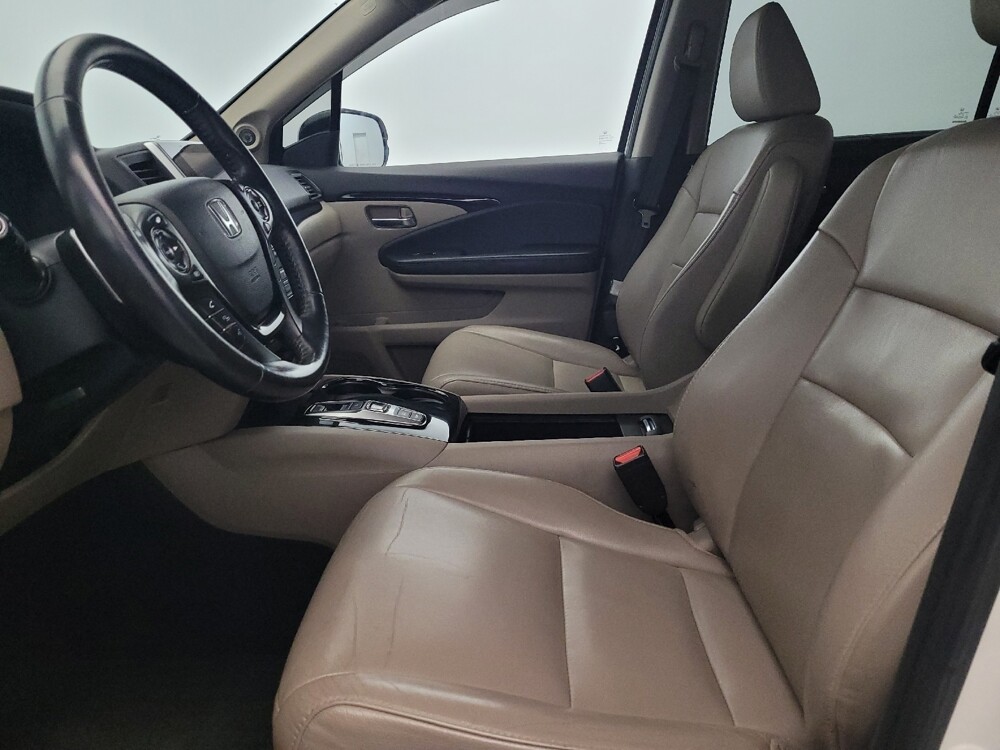 2018 Honda Pilot in New Castle, DE 19720 - 18108198 17