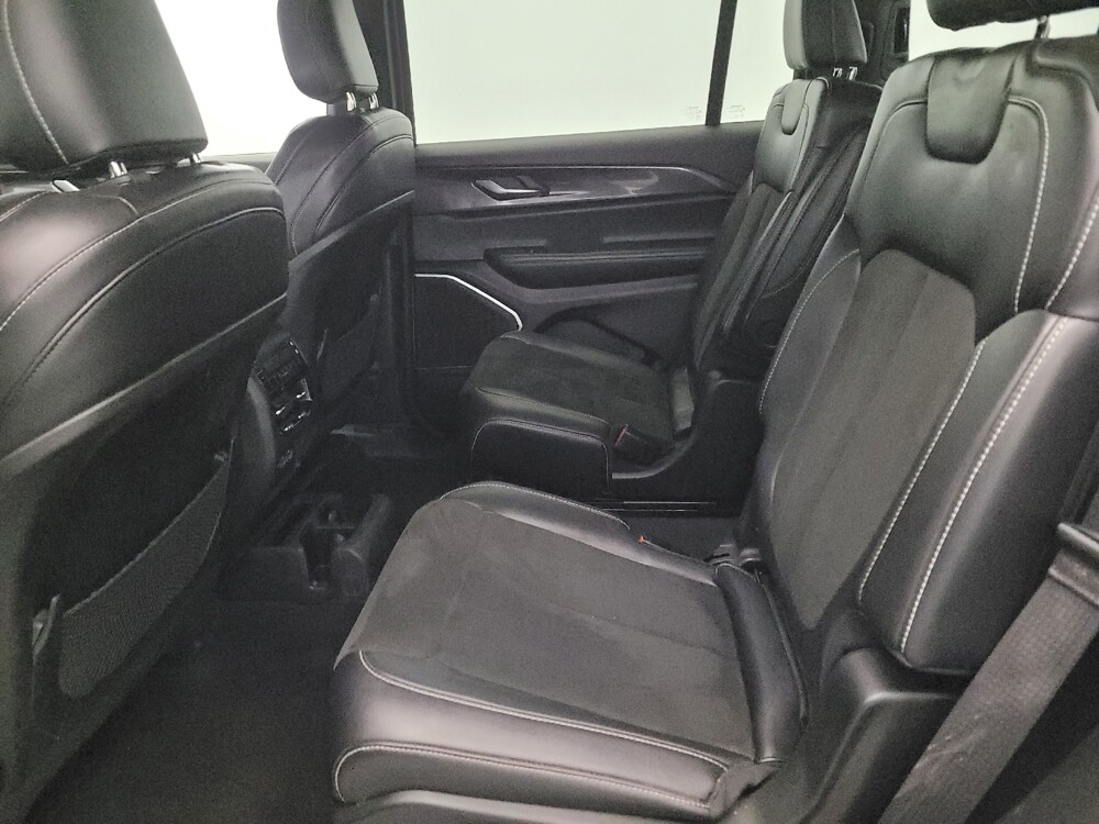 2022 Jeep Grand Cherokee L in Williamstown, NJ 8094 - 18108208 18