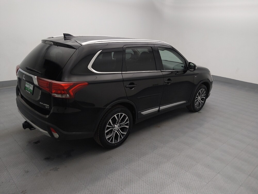 2017 Mitsubishi Outlander in Gladstone, MO 64118 - 18108212 10