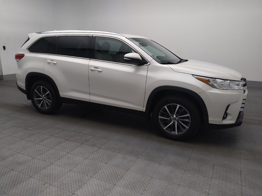 2019 Toyota Highlander in Jacksonville, FL 32210 - 18108213 11