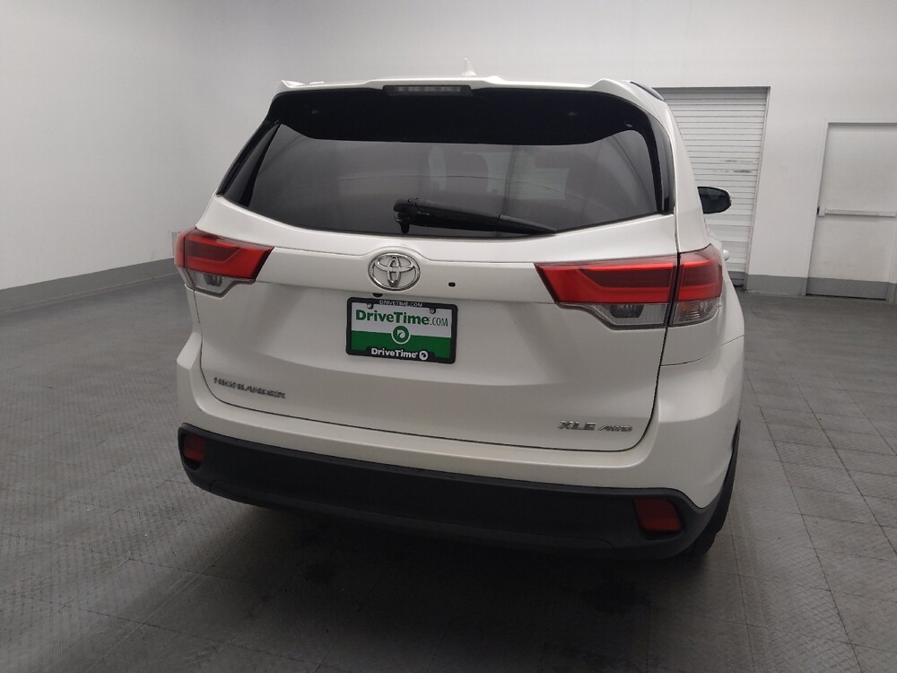2019 Toyota Highlander in Jacksonville, FL 32210 - 18108213 7