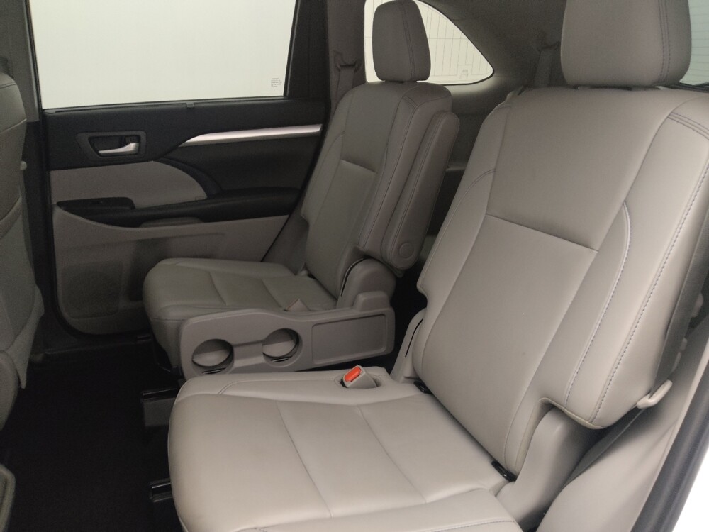 2019 Toyota Highlander in Jacksonville, FL 32210 - 18108213 18