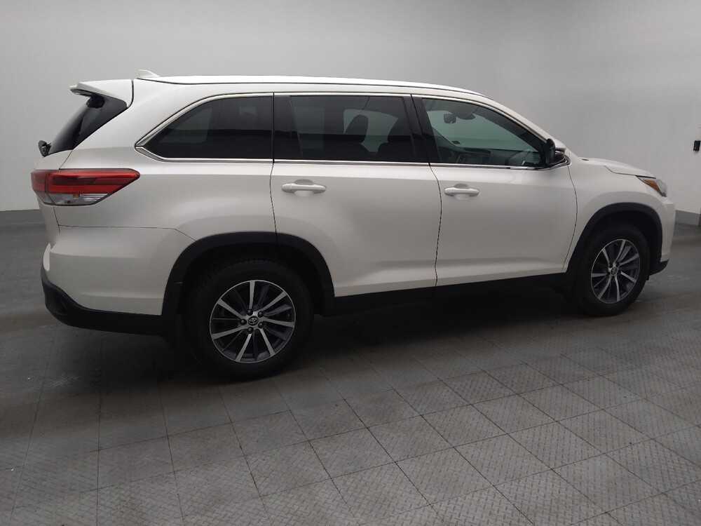 2019 Toyota Highlander in Jacksonville, FL 32210 - 18108213 10