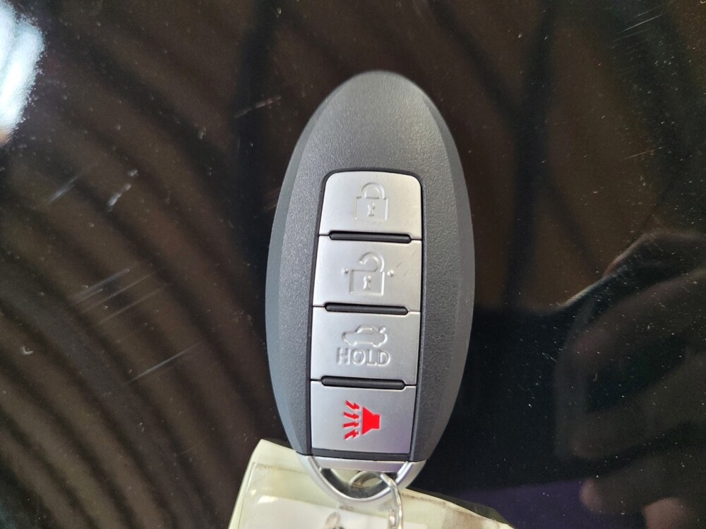 2021 Nissan Versa in Downey, CA 90241 - 18108219 32