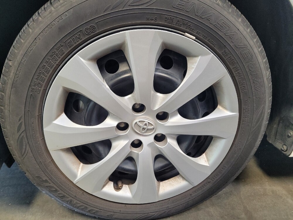 2024 Toyota Corolla in Downey, CA 90241 - 18108223 31