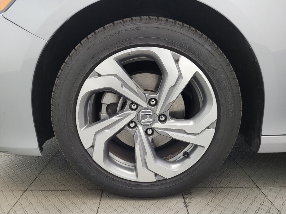 2018 Honda Accord in Glendale, AZ 85301 - 18108225 31