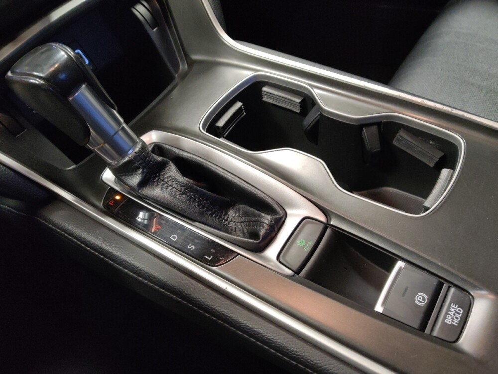 2018 Honda Accord in Glendale, AZ 85301 - 18108225 26