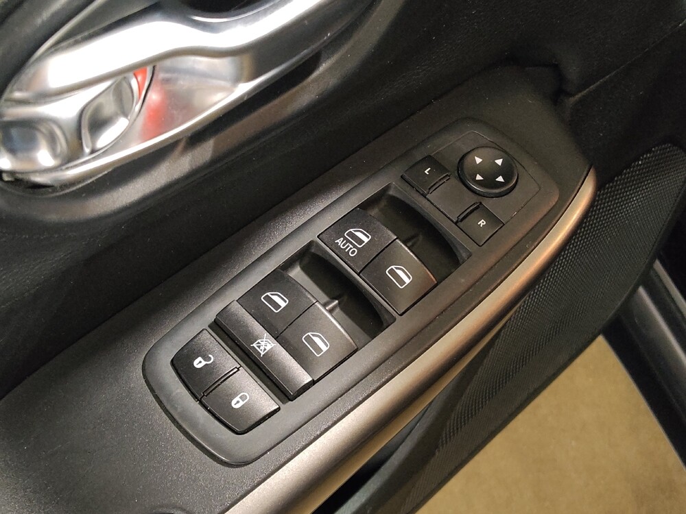 2020 Jeep Cherokee in Plano, TX 75074 - 18108234 27