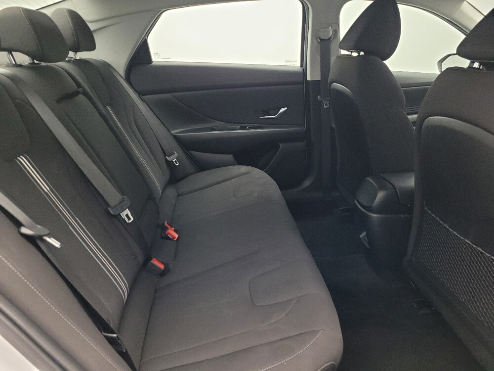 2025 Hyundai Elantra in Kissimmee, FL 34744 - 18108235 19