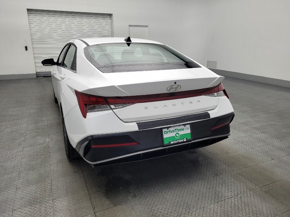 2025 Hyundai Elantra in Kissimmee, FL 34744 - 18108235 6