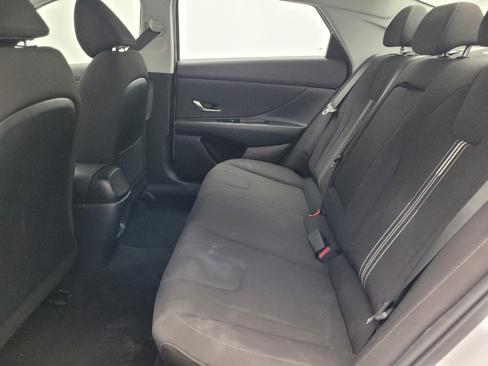 2025 Hyundai Elantra in Kissimmee, FL 34744 - 18108235 18