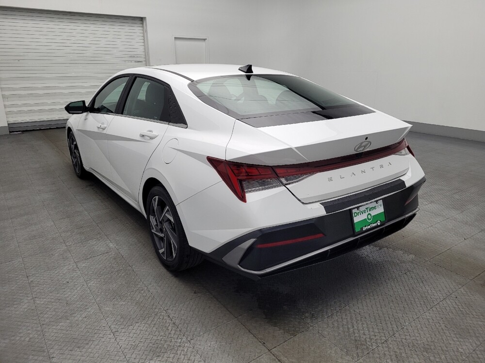 2025 Hyundai Elantra in Kissimmee, FL 34744 - 18108235 5