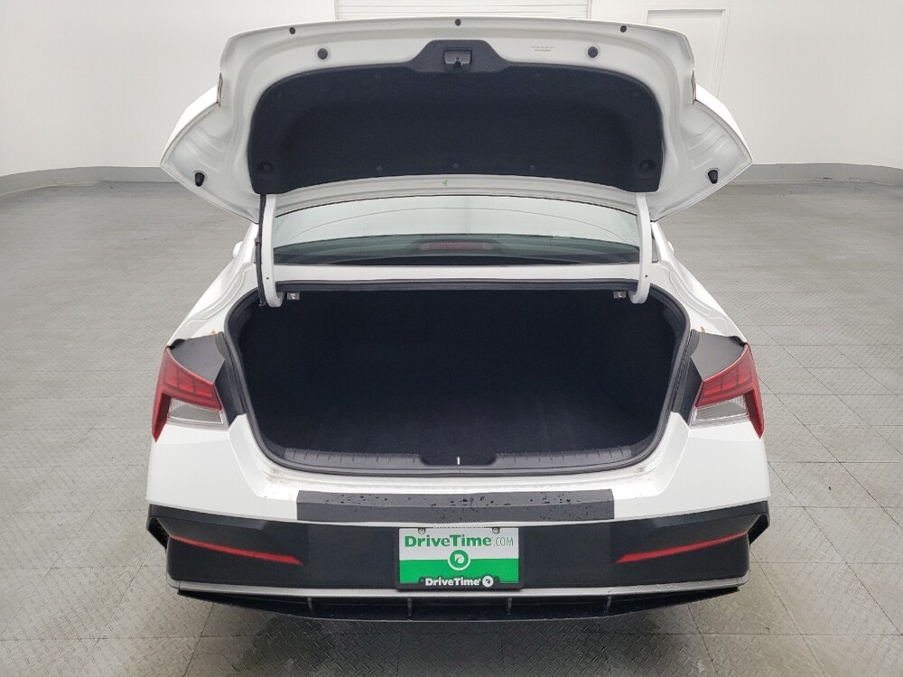 2025 Hyundai Elantra in Kissimmee, FL 34744 - 18108235 29