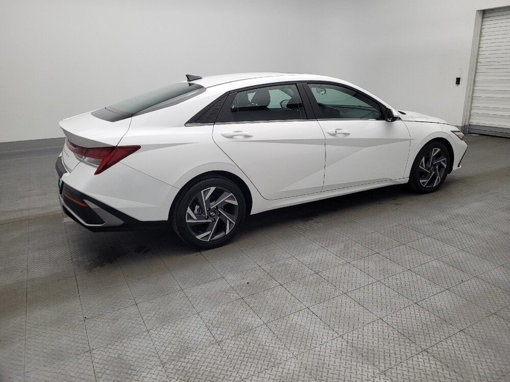 2025 Hyundai Elantra in Kissimmee, FL 34744 - 18108235 10