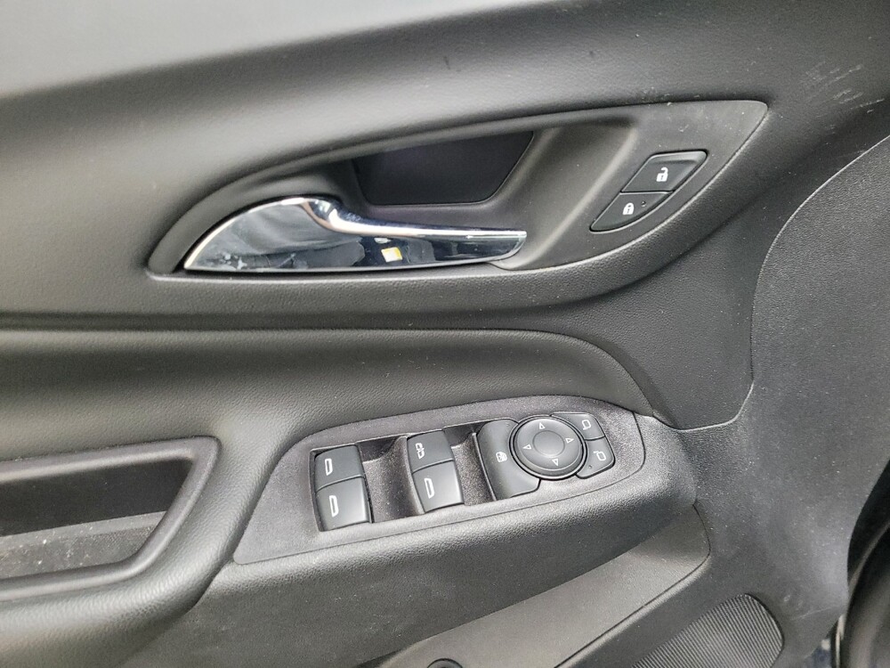 2020 Chevrolet Equinox in Allentown, PA 18103 - 18108243 27