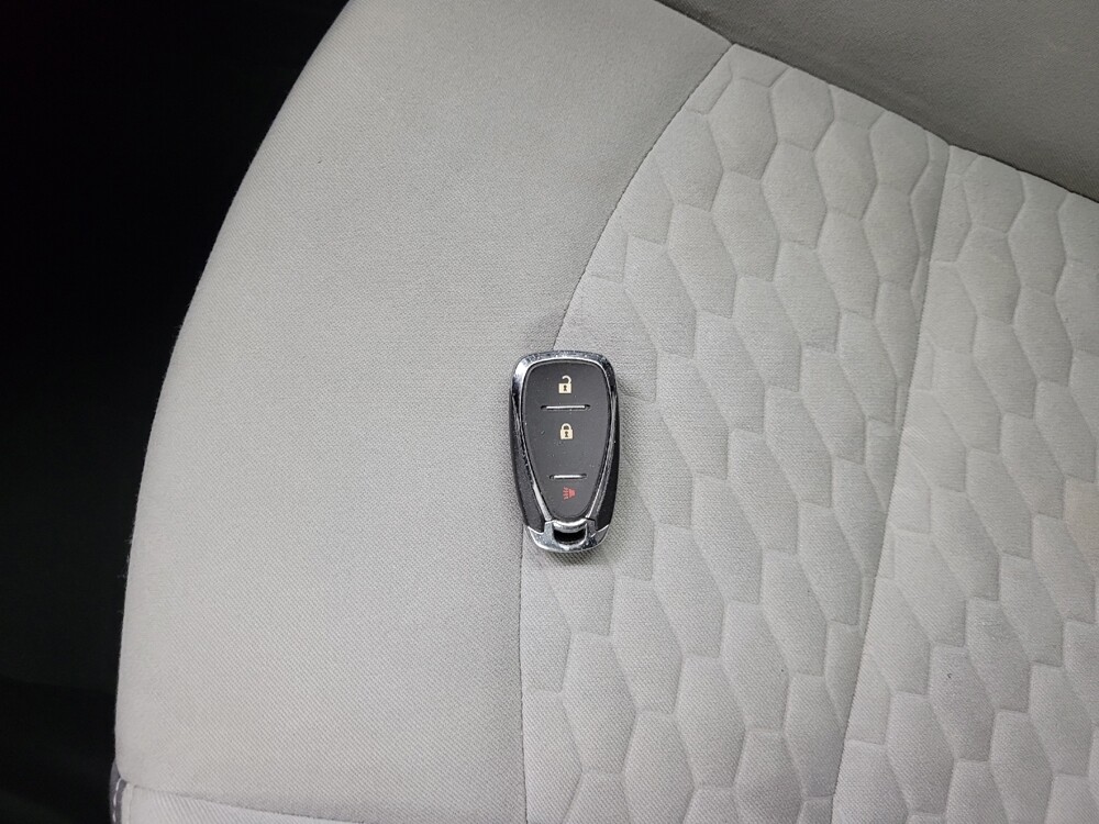 2019 Chevrolet Equinox in Langhorne, PA 19047 - 18108245 32