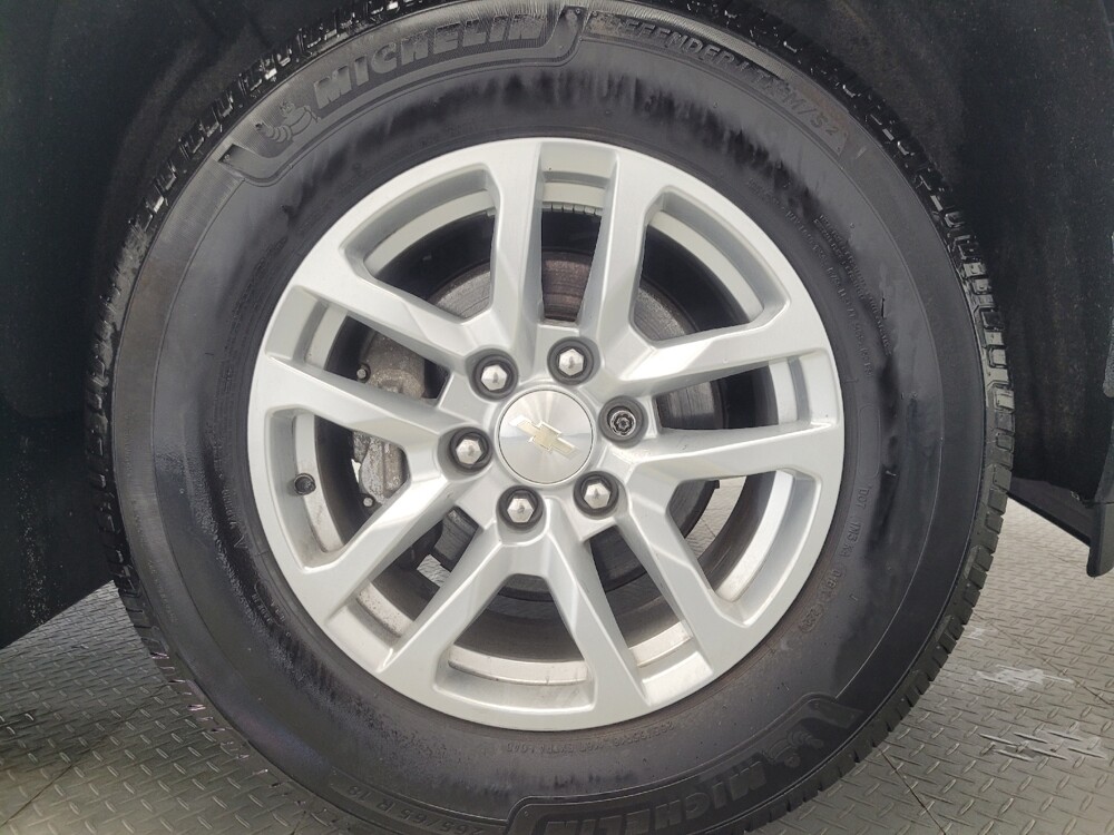 2019 Chevrolet Silverado 1500 in Indianapolis, IN 46219 - 18108249 31