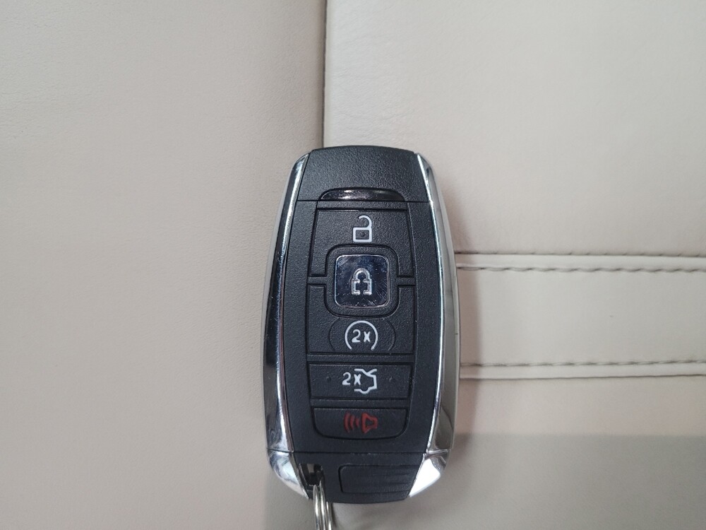 2018 Lincoln MKZ in Indianapolis, IN 46219 - 18108255 32