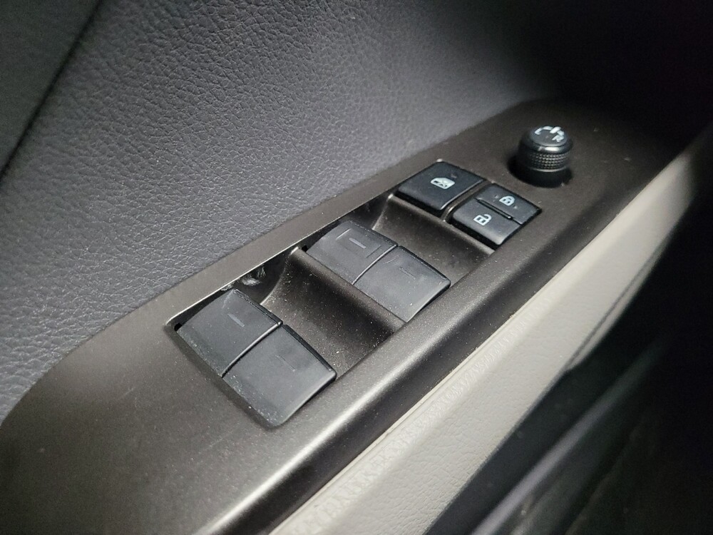 2022 Toyota Camry in Taylor, MI 48180 - 18108260 27