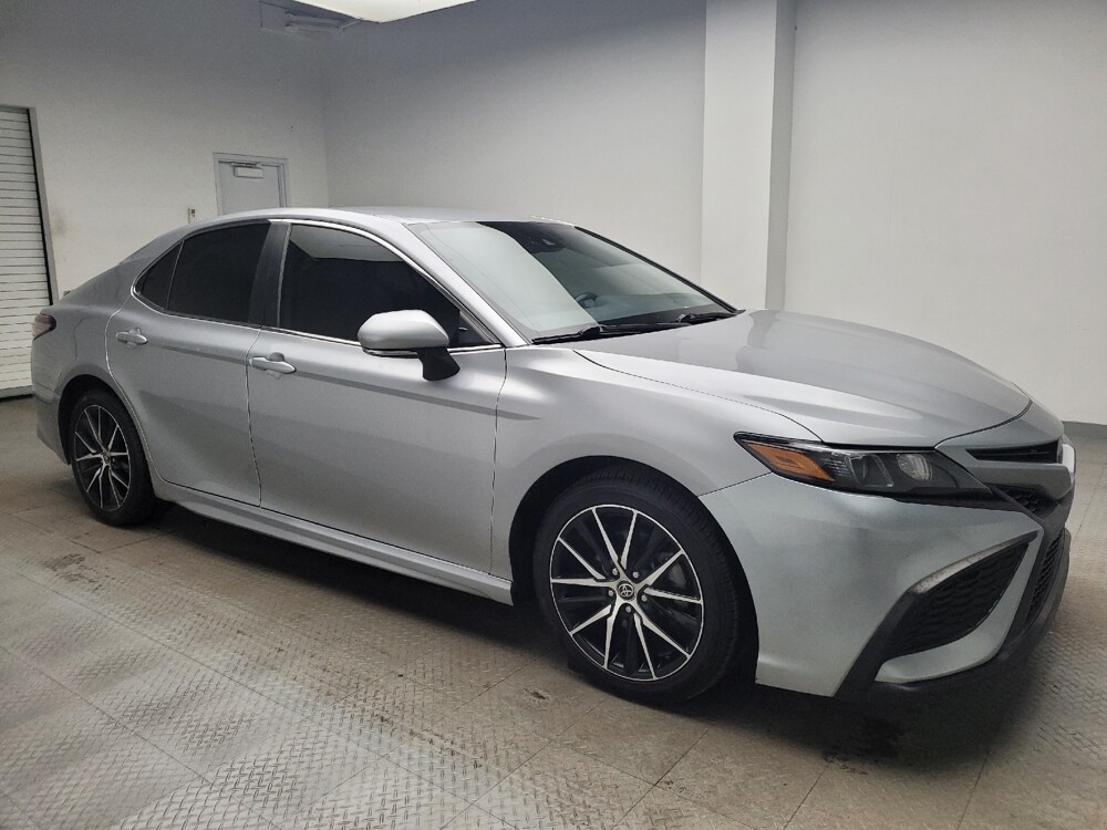 2022 Toyota Camry in Taylor, MI 48180 - 18108260 11