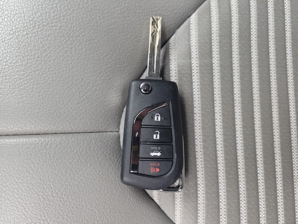 2022 Toyota Camry in Taylor, MI 48180 - 18108260 32