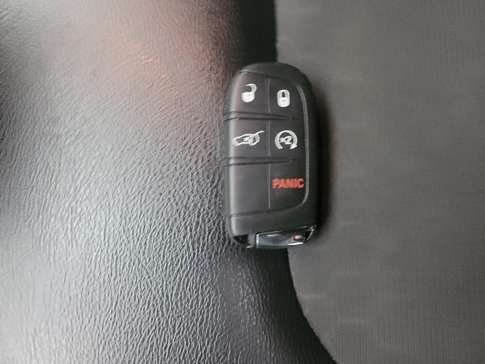 2018 Jeep Compass in Taylor, MI 48180 - 18108261 32