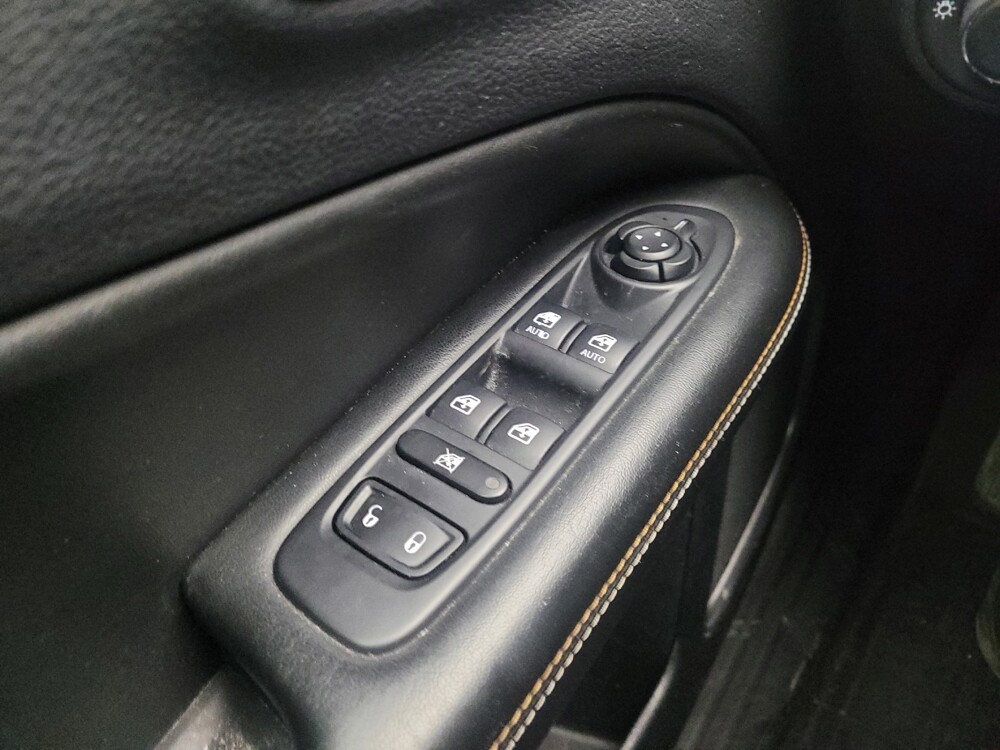 2018 Jeep Compass in Taylor, MI 48180 - 18108261 27