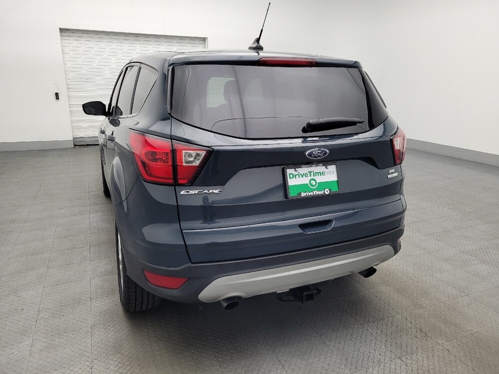 2019 Ford Escape in Jacksonville, FL 32210 - 18108263 6
