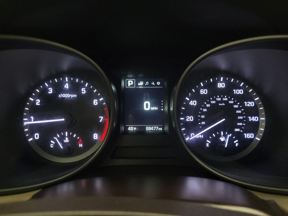 2018 Hyundai Santa Fe in Indianapolis, IN 46219 - 18108266 23