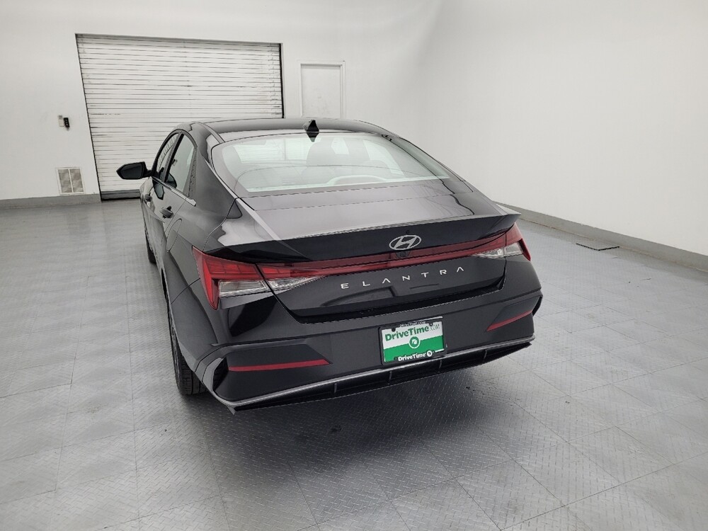 2025 Hyundai Elantra in Greenville, NC 27834 - 18108275 6