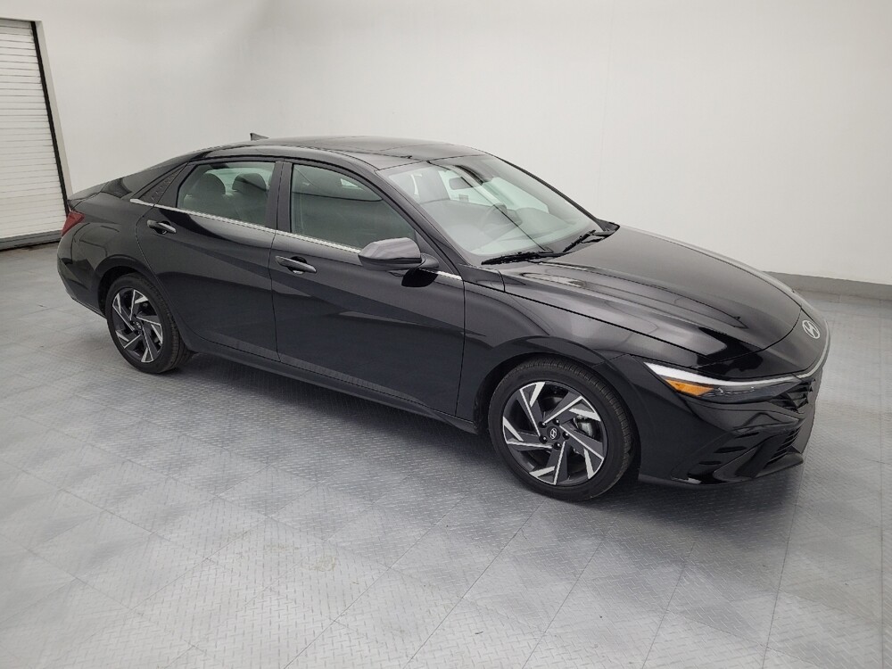 2025 Hyundai Elantra in Greenville, NC 27834 - 18108275 11