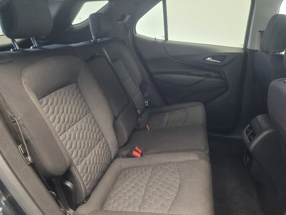 2018 Chevrolet Equinox in Indianapolis, IN 46219 - 18108277 19