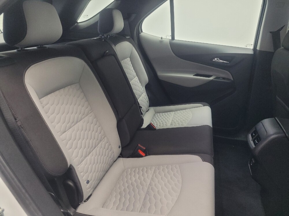 2021 Chevrolet Equinox in Indianapolis, IN 46219 - 18108283 19