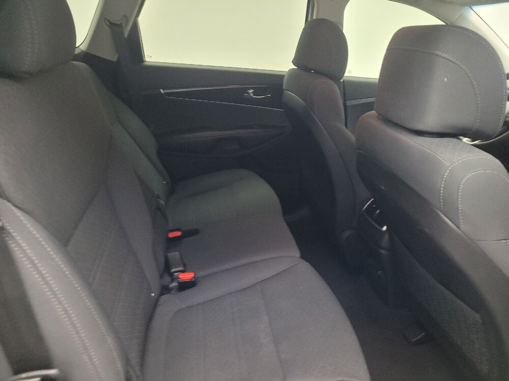 2017 Kia Sorento in Memphis, TN 38128 - 18108305 19