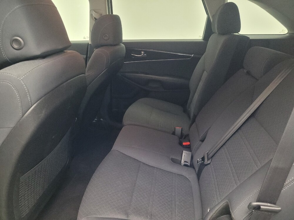 2017 Kia Sorento in Memphis, TN 38128 - 18108305 18