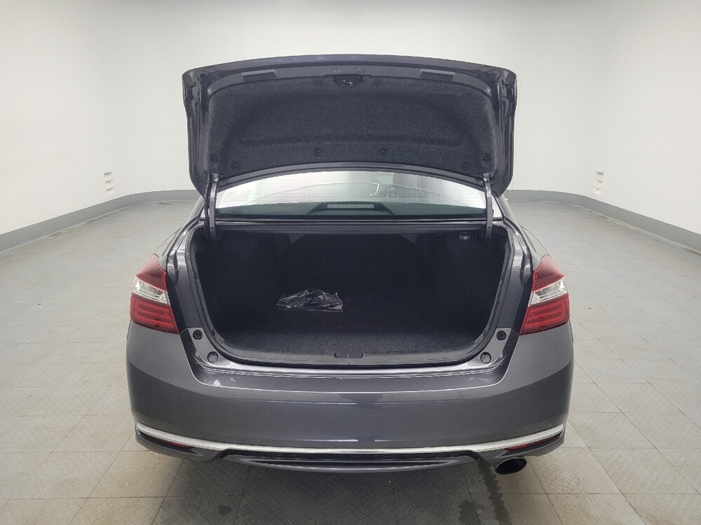 2017 Honda Accord in Memphis, TN 38128 - 18108312 29