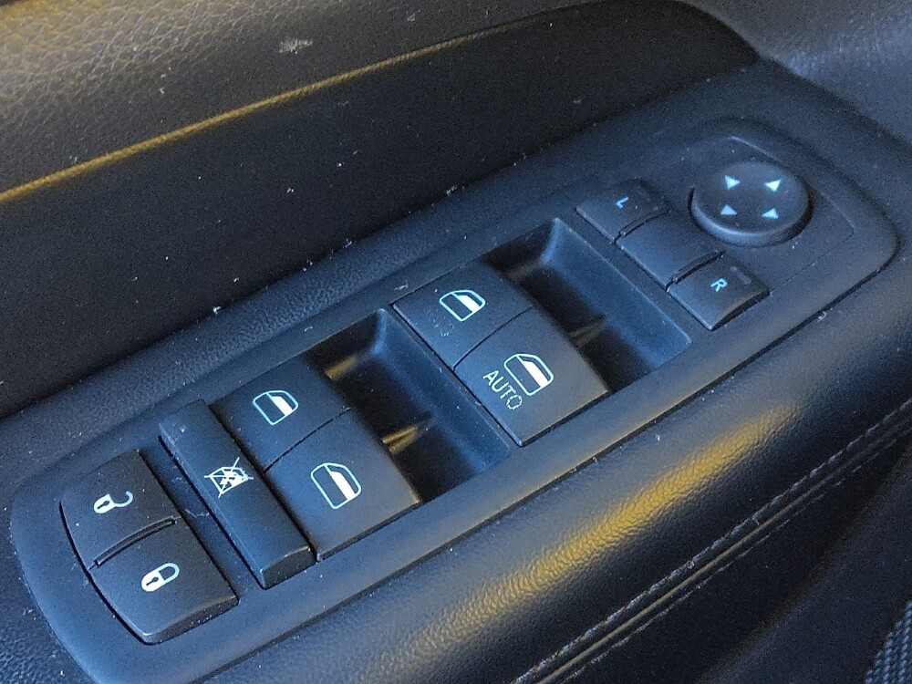 2016 Jeep Grand Cherokee in Corpus Christi, TX 78412 - 18108317 27