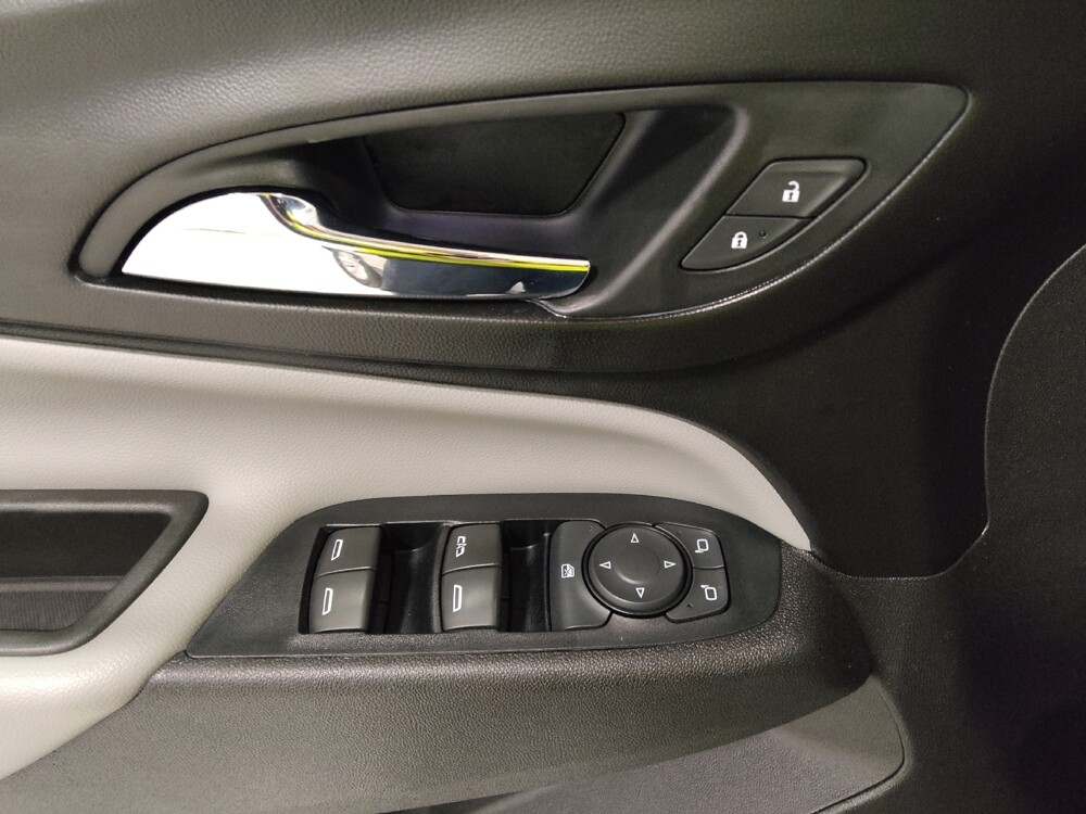 2019 Chevrolet Equinox in Columbus, OH 43228 - 18108320 27