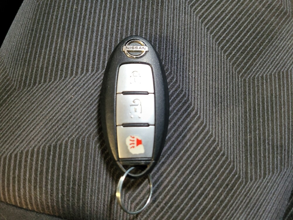 2016 Nissan Rogue in Montclair, CA 91763 - 18108322 32