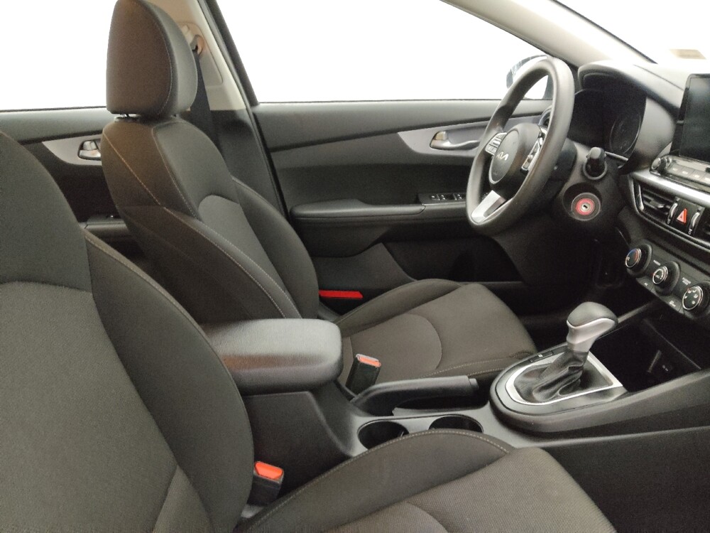 2023 Kia Forte in Charleston, SC 29414 - 18108327 21