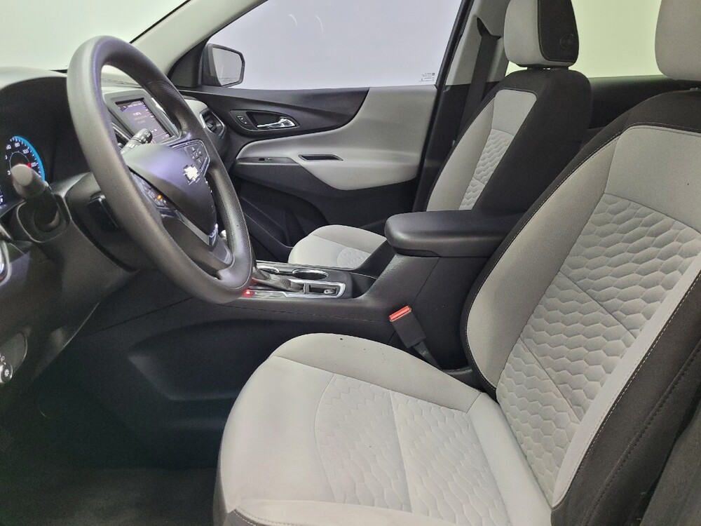 2020 Chevrolet Equinox in Las Vegas, NV 89104 - 18108329 17