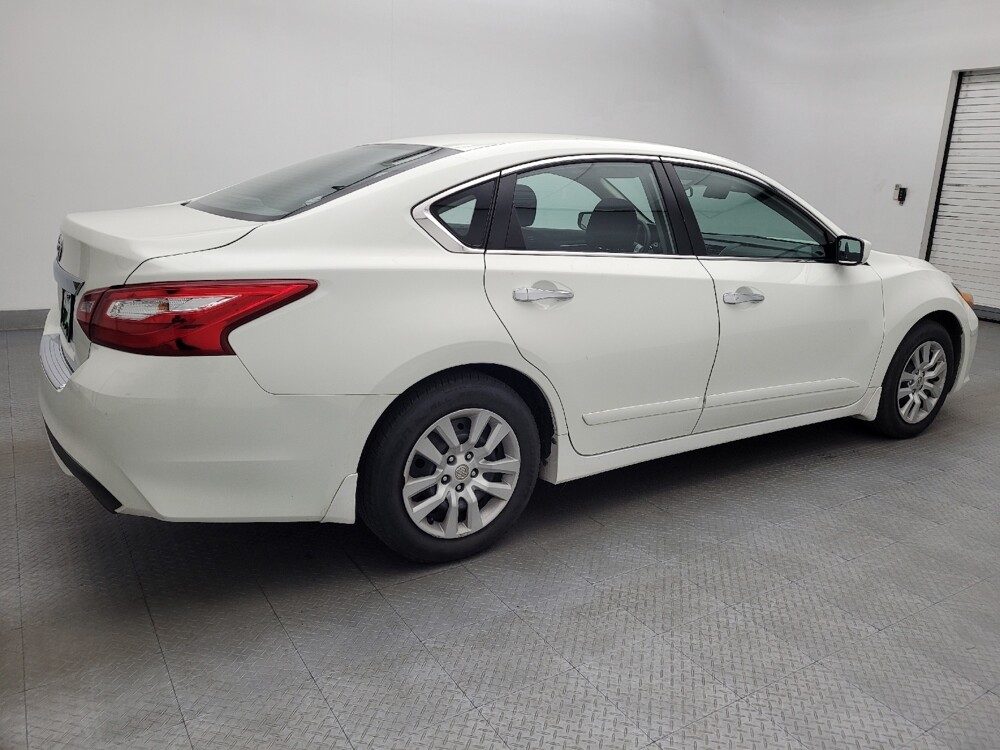 2017 Nissan Altima in Raleigh, NC 27604 - 18108331 10
