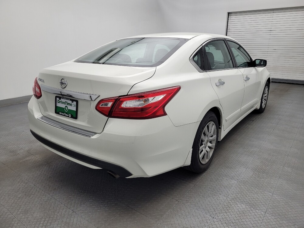 2017 Nissan Altima in Raleigh, NC 27604 - 18108331 9