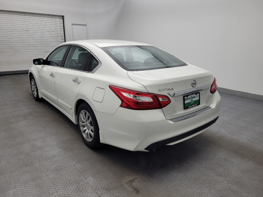 2017 Nissan Altima in Raleigh, NC 27604 - 18108331 5