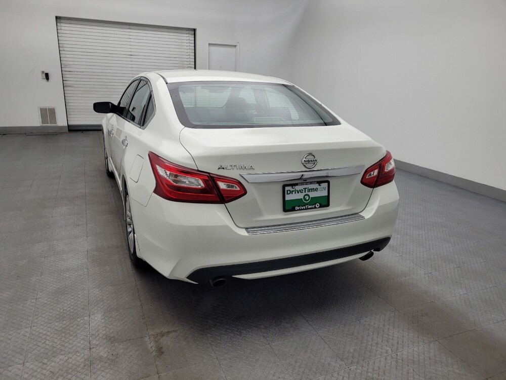 2017 Nissan Altima in Raleigh, NC 27604 - 18108331 6