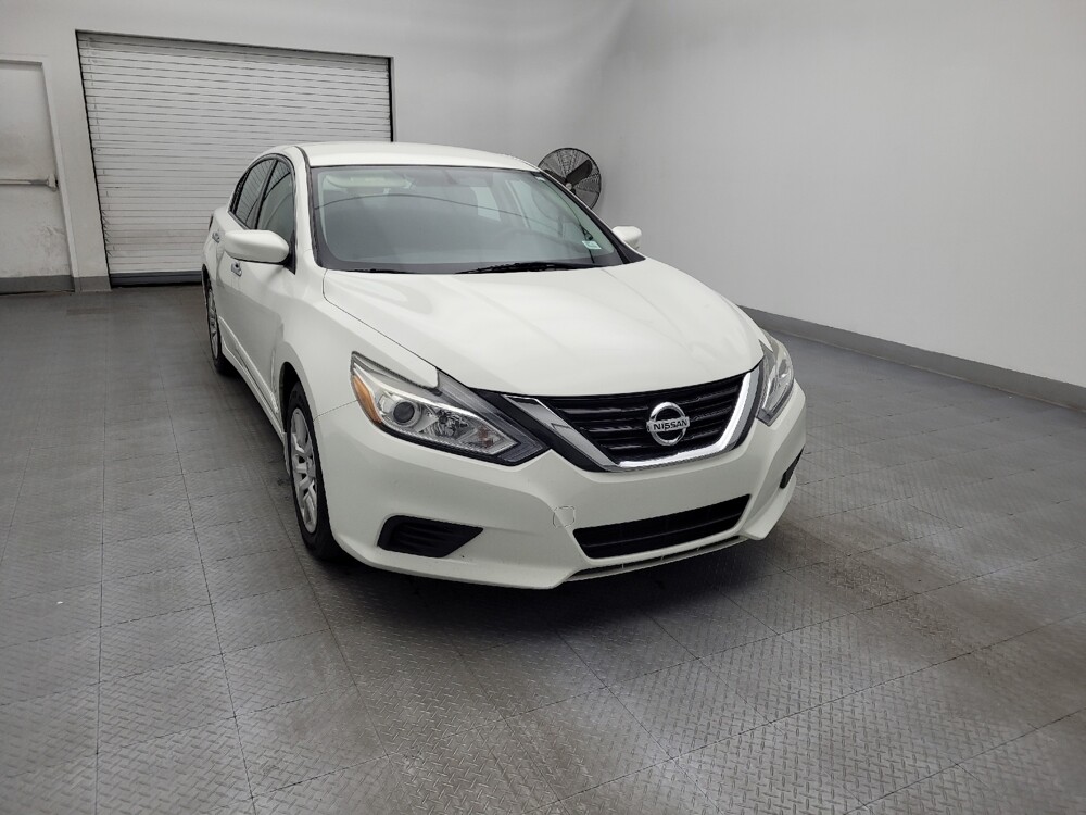 2017 Nissan Altima in Raleigh, NC 27604 - 18108331 14