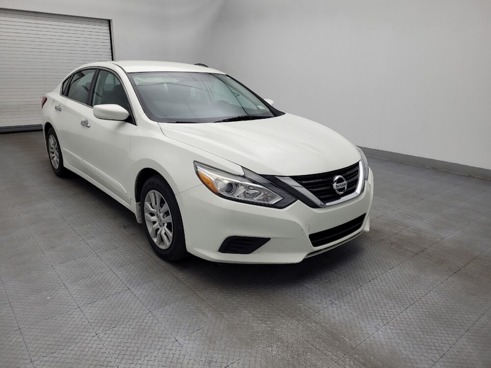 2017 Nissan Altima in Raleigh, NC 27604 - 18108331 13