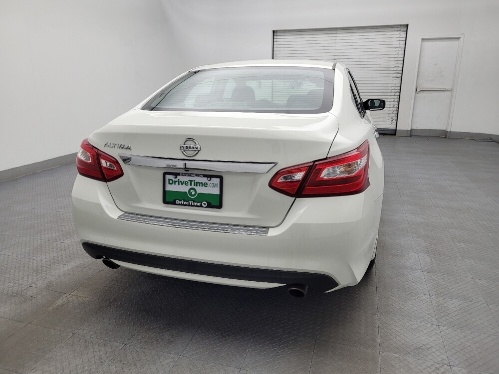 2017 Nissan Altima in Raleigh, NC 27604 - 18108331 7