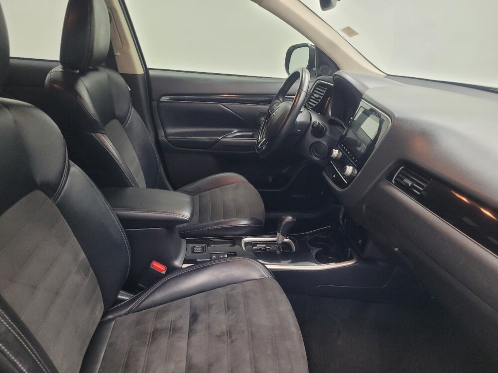 2020 Mitsubishi Outlander in Memphis, TN 38128 - 18108339 21