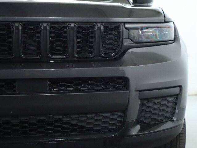 2024 Jeep Grand Cherokee L in Bedford, OH 44146 - 18108352 7